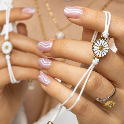 Matching Daisies Bracelet Set